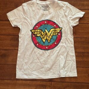 Wonder Woman Shirt Girls Size Medium 7-8 Super Hero T-Shirt Short Sleeve Tee